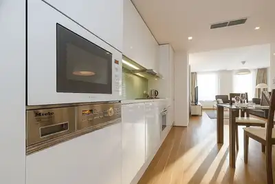 Image de Contemporary flat in a trendy Karlin District