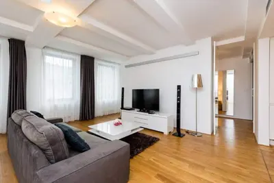 Image de Trendy Karlin Escape Near Old Town