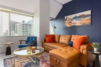 Image de Cleveland Condo - Lake Views - Walk to Stadiums