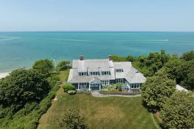 Image de Private Beach, Sweeping Water Views, Game Room!