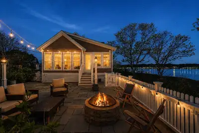 Image de New Beautiful Waterfront, Firepit & Private Dock. Amazing Waterviews!