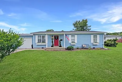 Rosalyn`s Midway House