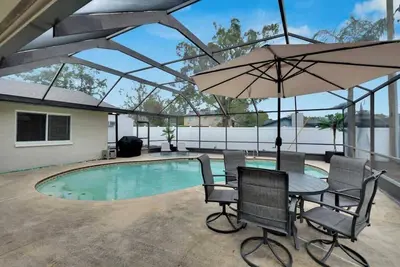 Palm & Post - Heated Pool | 7 Min to Beach