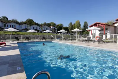 Image de T2 typique basque | La plage à 4km & 2 piscines