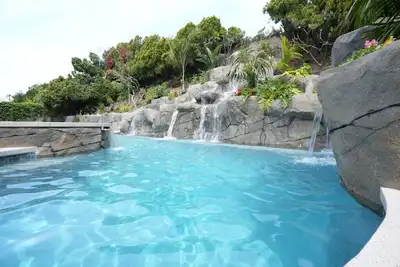 Image de Enchanting Home: Serene Backyard Oasis +Game Room!