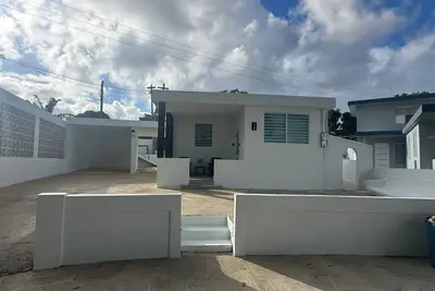 Image de 2-bedroom house in peaceful San Juan with Ac and charm
