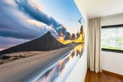 Image de Appartement « Hillside Elegance »