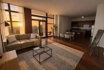 Image de 29th Floor 2br Suite with Balcony and Gym