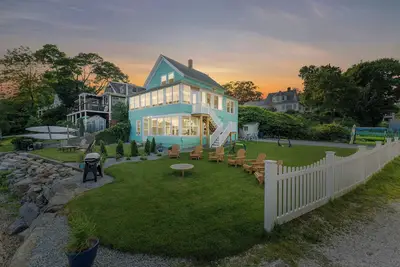 Image de Charming 5-bedroom Beach House 15 minutes from Providence, Ri