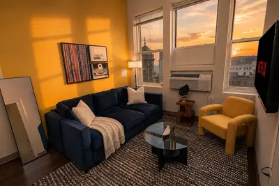Image de Downtown 2br Stay 4 Min to Milwaukee Public Market