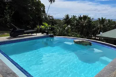 Image de Rarotonga Holiday Home with Pool & Amazing Views - Ocean Beach Town View