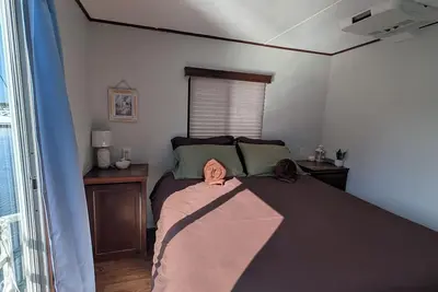 Image de Charming 2-bedroom boat with Ac in tranquil Boston harbor