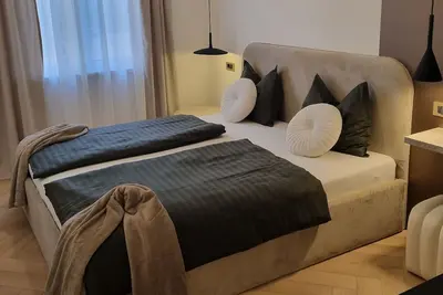 Image de Appartement de deux chambres avec la terrasse Lopar, Rab (A-25689-d)