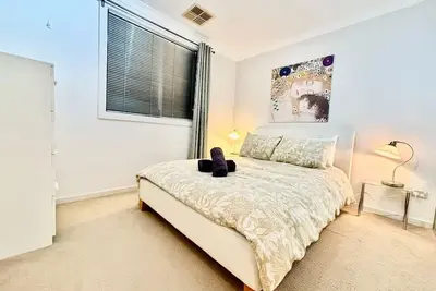 Image de Entire quiet house in Perth, Australia 4 guests 2 bedrooms 3 beds 2 baths