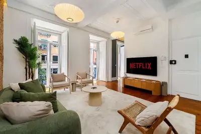 Image de Spacious Historic Lisbon Flat  near Cais do Sodré