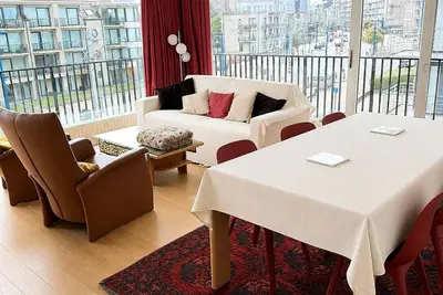 Image de Appartement à 150m de la plage avec parking gratuit! Idéal pour les familles.