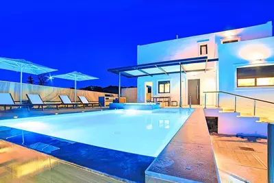 Image de Perla Bianca Heated Pool