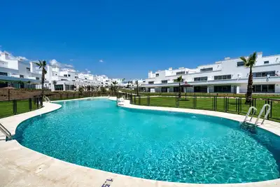 Image de 3024 Appartement lumineux avec terrasse et piscine