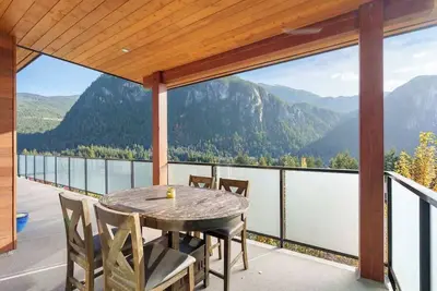 Image de Squamish Retreat With The Best View!