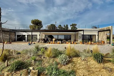Image de New luxury villa, Keros kite surfing beach 2km, family, pet friendly, parking.