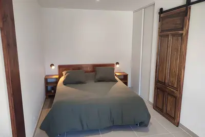 Image de Gîte « L'atelier » avec piscine partagée, Wi-Fi et climatisation