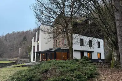 Image de Cozy vacation home for large groups by the river in the Belgian Ardennes