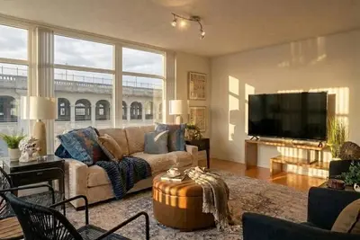 Image de Highrise Riverview + Flats + Balcony + Parking