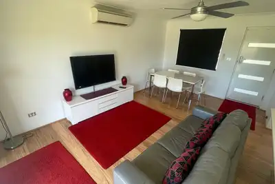 Image de Unit 11, 2 Casuarina Crescent, Ocean Beach Chalets