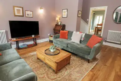 Image de 2 West View, pet friendly, with a garden in Richmond