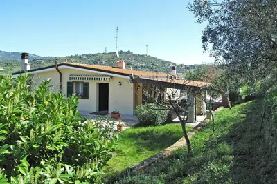 Image de Belle maison de vacances privée pour 4 personnes avec terrasse et animaux admis