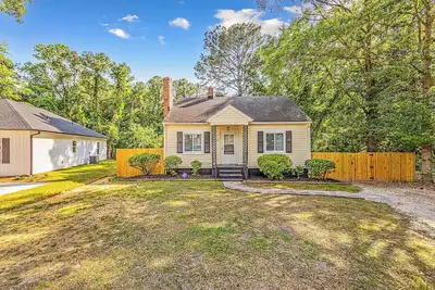 Image de The 239: Windsor • Modern 2br • Bragg • Va • Fsu • Cape Fear Valley