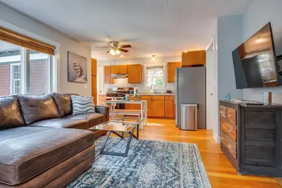 Image de Walk to Short Sands! Coastal Cottage w/ Deck