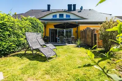 Image de Maison de vacances à Zingst avec piscine