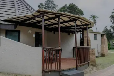 Image de Family friendly chalet in Melville perfect for relaxing getaway, beach access.