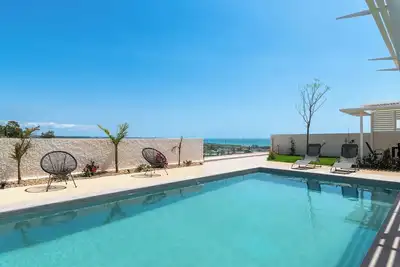 Image de Belle maison de vacances privée avec Wifi, climatisation, piscine privée, patio, vue panoramique