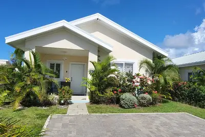 Image de Luxurious 2-bedroom house in cool and peaceful Lucea with Ac and backyard gazebo