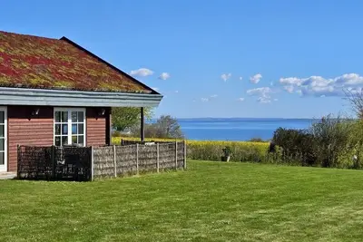 Image de Modernes Ferienhaus mit Meerblick, in Strandnähe
