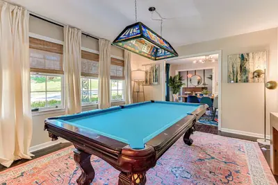 Image de Tropical Papaya -3-Br house in National Hills Augusta/Hot Tub/Pool Table/Yard