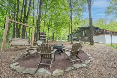 Image de Cozy Cabin | Hot Tub, Fire Pit, Indoor Fireplace & Ev Charger | 35 Min to Elk Mountain Ski Resort
