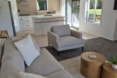 Image de Peaceful Wanaka Escape - Walk to Town, Lake & Golf
