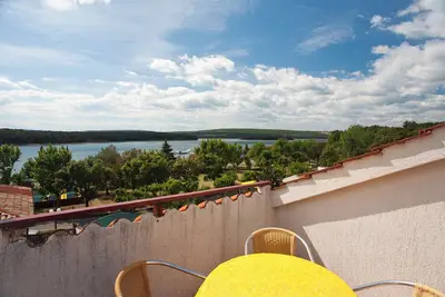 Image de 2-bedroom apartment near the sea in Punat With Ac and Wiew