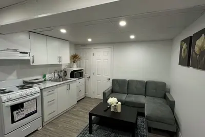 Image de Cozy and comfortable right beside foodbasic.
