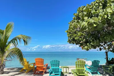 Image de Tide's Edge-a Large 4b4b house in marvelous Marsh Harbour with Ac, Private Dock
