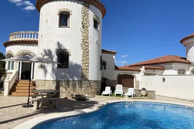 Image de Villa méditerranéenne, piscine privée - max pers.
