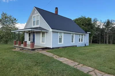 Image de Enjoy fall in the Blue Ridge Mountains! Cozy 2br home near New River, game room