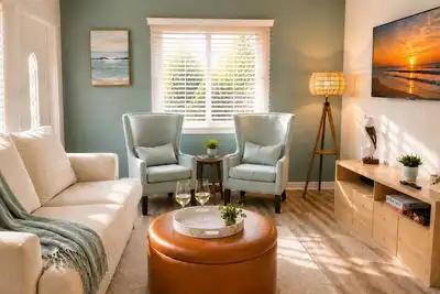 Image de 10 Min to Gulf Coast Beaches - Pet Friendly - Fenced Yard