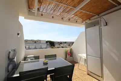 Image de Studio cabine terrasse piscine parking