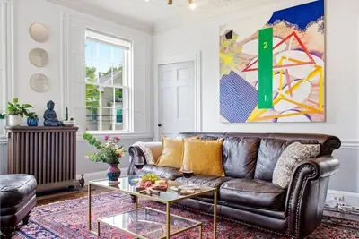 Image de Two Beautiful Apartments- Ideal for Groups!