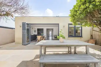 Image de Anchor - sleeps 8 guests  in 3 bedrooms