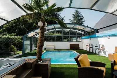 Image de Offre Été : Domaine d'Exception avec Piscine Privée Chauffée & Grand Parc